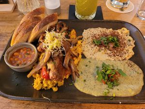  at SIGGIS v/gan dine & co. in Munich