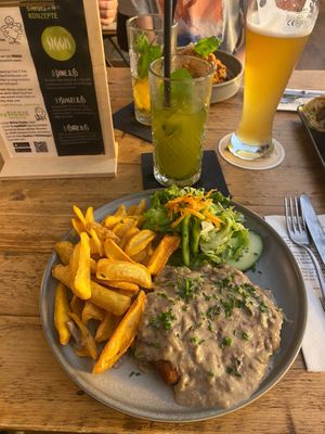  at SIGGIS v/gan dine & co. in Munich