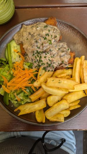  at SIGGIS v/gan dine & co. in Munich