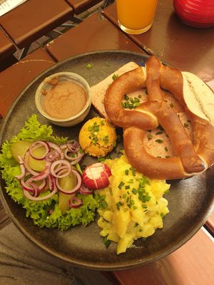 Breakfast "Minga": Leberkäs, Obazda, Potato salad, Brezn, sweet mustard and little side salad at SIGGIS v/gan dine & co. in Munich