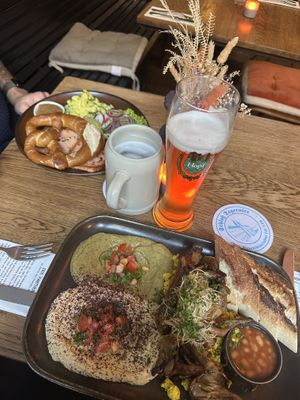 Minga & famous breakfast  #Veganuary at SIGGIS v/gan dine & co. in Munich