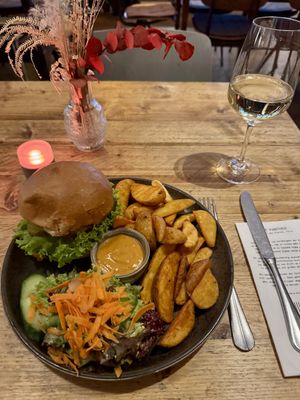   at SIGGIS v/gan dine & co. in Munich