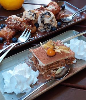  at SIGGIS v/gan dine & co. in Munich