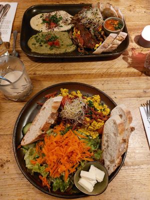  at SIGGIS v/gan dine & co. in Munich