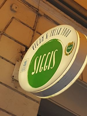  at SIGGIS v/gan dine & co. in Munich