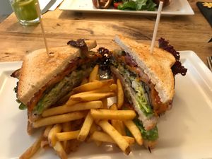 Superior Sandwich- leckere Austernpulze at SIGGIS v/gan dine & co. in Munich