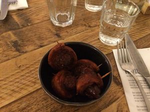 Cuddly - Datteln im Tempehmantel at SIGGIS v/gan dine & co. in Munich