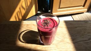 Blueberry smoothie at SIGGIS v/gan dine & co. in Munich