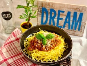 Schlemmen im SIGGIS ☺️😋
Unser Klassiker - Tutto Bene ❤️
Pasta Ragout mit Hartweizennudeln, oder auf Wunsch auch gerne glutenfrei mit Penne aus Mais und Reis ☺️ at SIGGIS v/gan dine & co. in Munich