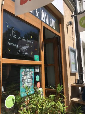 entrance at SIGGIS v/gan dine & co. in Munich