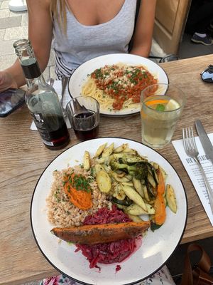 Grateful meal & tutto bene at SIGGIS v/gan dine & co. in Munich