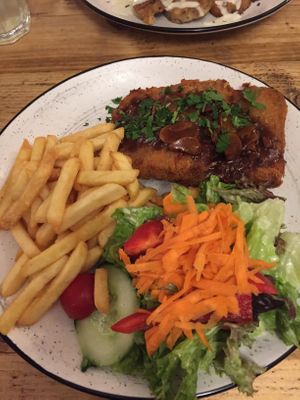 Anti-Jäger Schnitzel at SIGGIS v/gan dine & co. in Munich