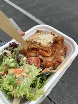 Lasagña con ensalada  at SIGGIS v/gan dine & co. in Munich