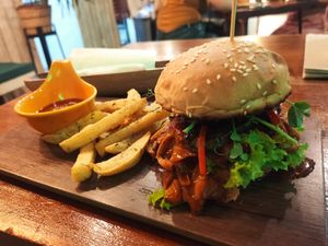 BBQ jackfruit burger at SHAKA - Bohol in Panglao