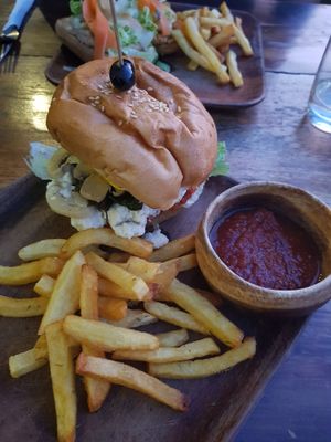Burgers at SHAKA - Bohol in Panglao