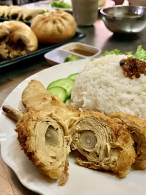 Mock fried chicken  at Kuaile Vegetarian Food in Phnom Penh
