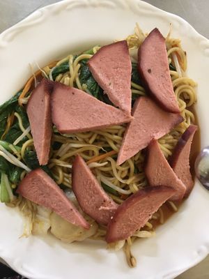 Fried noodles with veggie ham  at Kuaile Vegetarian Food in Phnom Penh