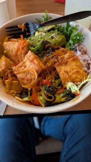 Kimchi bowl at Koriente in Austin