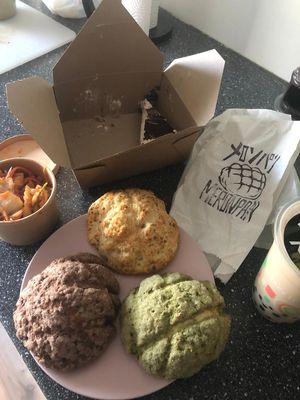 Limited edition melon pan (chocolate, matcha & normal), vegan tiramisu & kimchi at Nobiko in Cologne