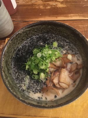 Ninniku Udon (gebratene Kräuterseitlinge, Nori, Lauchzwiebeln)  at Nobiko in Cologne