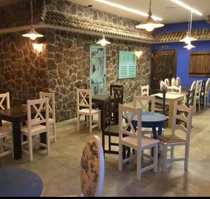 Salon de abajo at La Rollerie - San Jeronimo in Madrid