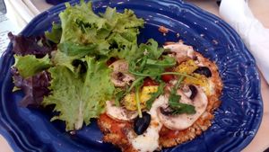 Cauliflower pizza at Fortuna Cafe in Sintra