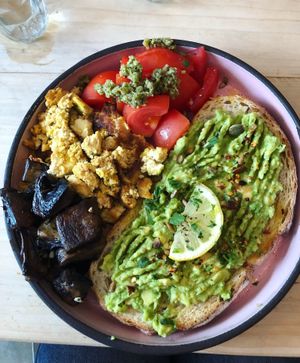 Full breakfast 🤪 at The Longhouse Cafe in Brighton