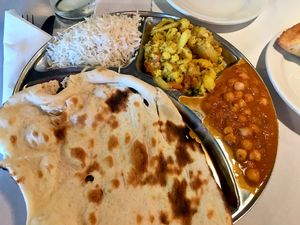 Naan Gobi Aloo Chana Masala at Malhi's Indian Cuisine in Palmdale