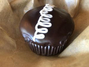 Cupcake  at Mi Vegana Madre in Glendale