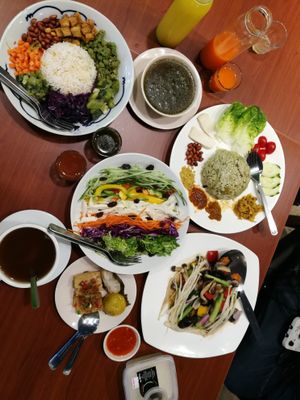 vegan dinner at Medifoods Lifestyle Cafe in Petaling Jaya