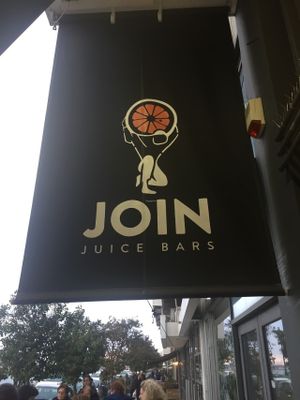 Central location by the water at JOIN Juice Bars - Paleon Patron Germanou in Thessaloniki