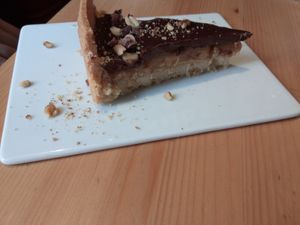 Tarta snickers at Zjadliwości in Lodz