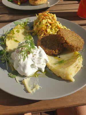 Kotlety at Zjadliwości in Lodz