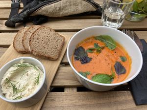 Tomato-Soup, Sour dough bread and „cheese" at Zjadliwości in Lodz
