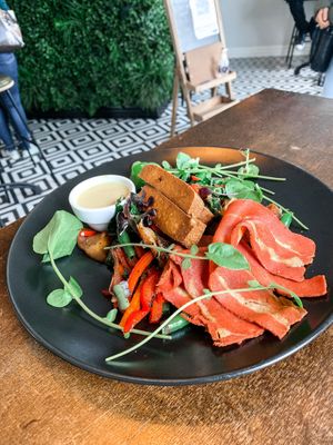 The Vegan Mash with added facon. 🌱 at The Botanist in Wellington