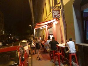 outside in summer at Antica Pizzeria Nennillo in Cologne