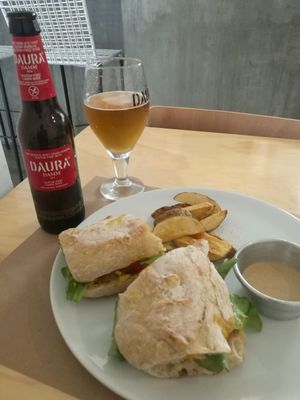 sanduche de batata y quesos at De/Raiz Cocina Café - Calle 65 in Bogota
