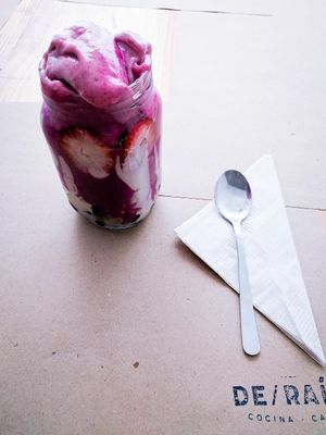 Parfait de pitaya rosada at De/Raiz Cocina Café - Calle 65 in Bogota