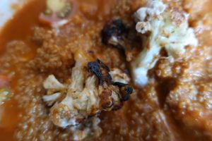 Perfect roasted cauliflower at De/Raiz Cocina Café - Calle 65 in Bogota