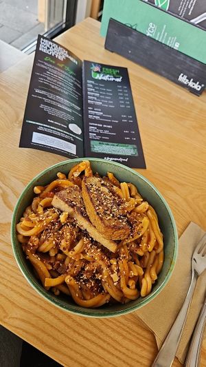 Nudel Bowl mit Tofu at Joyce in Reutte