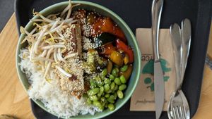 Yaki bowl with added grilled tofu at Joyce in Reutte