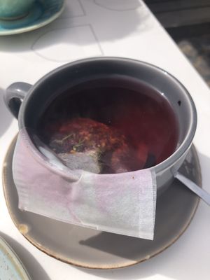 "Skinny tea”  at The Therapist - LxFactory in Lisbon