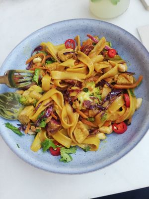 The Pad Thai at The Therapist - LxFactory in Lisbon