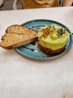 Tartar at The Therapist - LxFactory in Lisbon