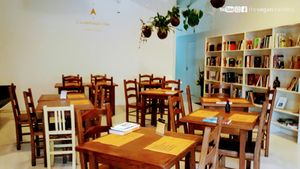 The Therapist at The Therapist - LxFactory in Lisbon