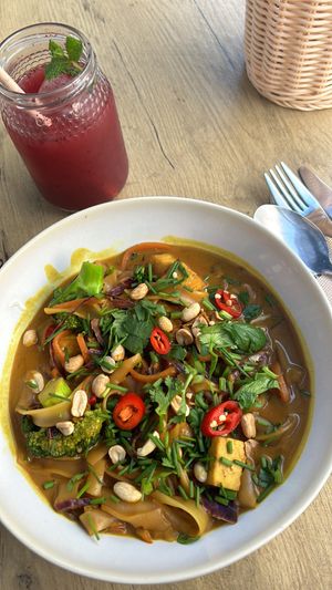 Phad Thai in golden Miso  at The Therapist - LxFactory in Lisbon