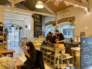 Inhouse at The Therapist - LxFactory in Lisbon