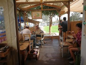 outdoor sitting at Mauna - Vegan Kitchen in Mitzpe Ramon