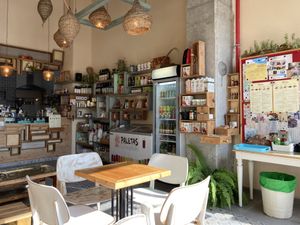 Indoors  at Mauna - Vegan Kitchen in Mitzpe Ramon