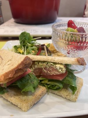 Avocado cheese sandwich (vegetarian) with fruits and juice in a set   at Nobister in Nagasaki
